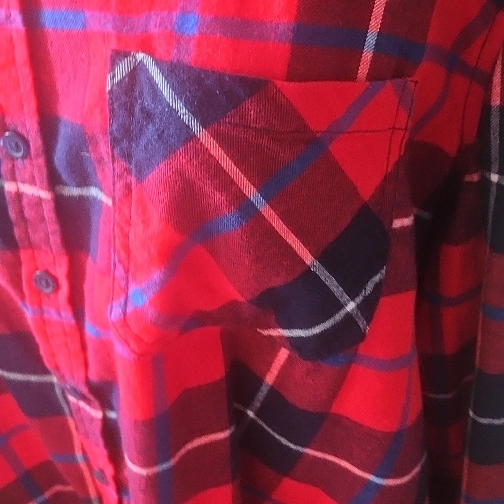 beachlunchlounge Red and Blue Plaid Hi-Low Button Down - Picture 5 of 10